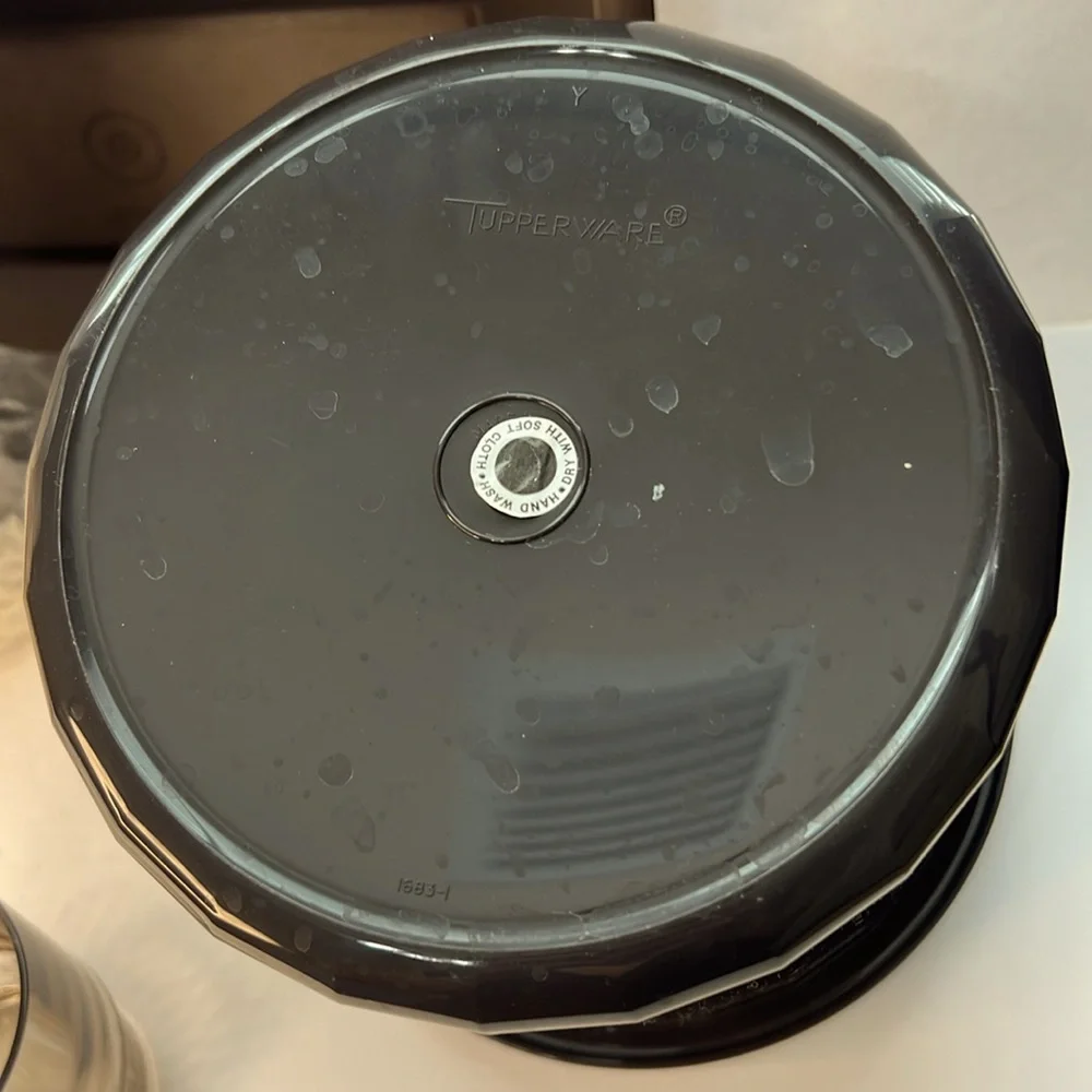 Tupperware vintage brown